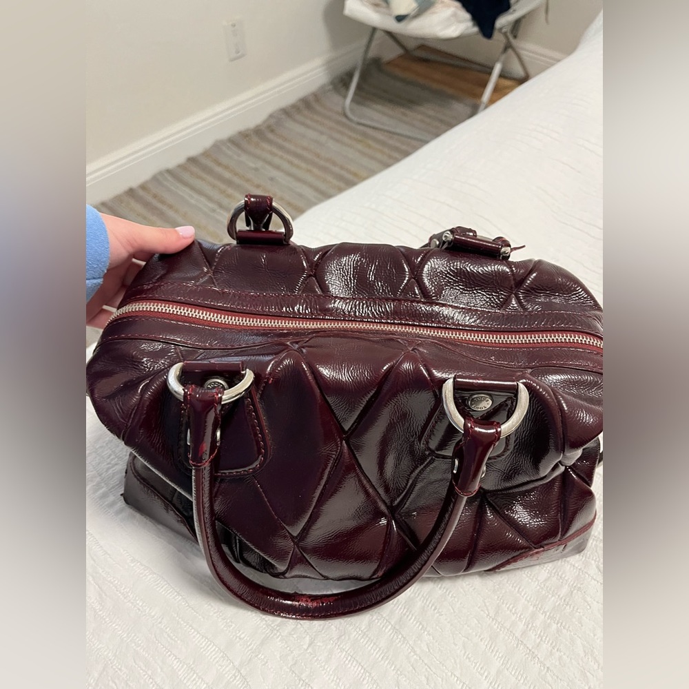 Tod's Quilted Burgundy Handbag - Picture 4 of 4